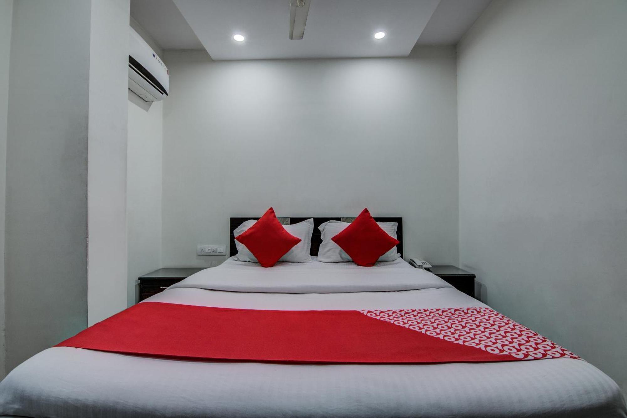 Hotel O Vb Grand ヴィシャーカパトナム エクステリア 写真