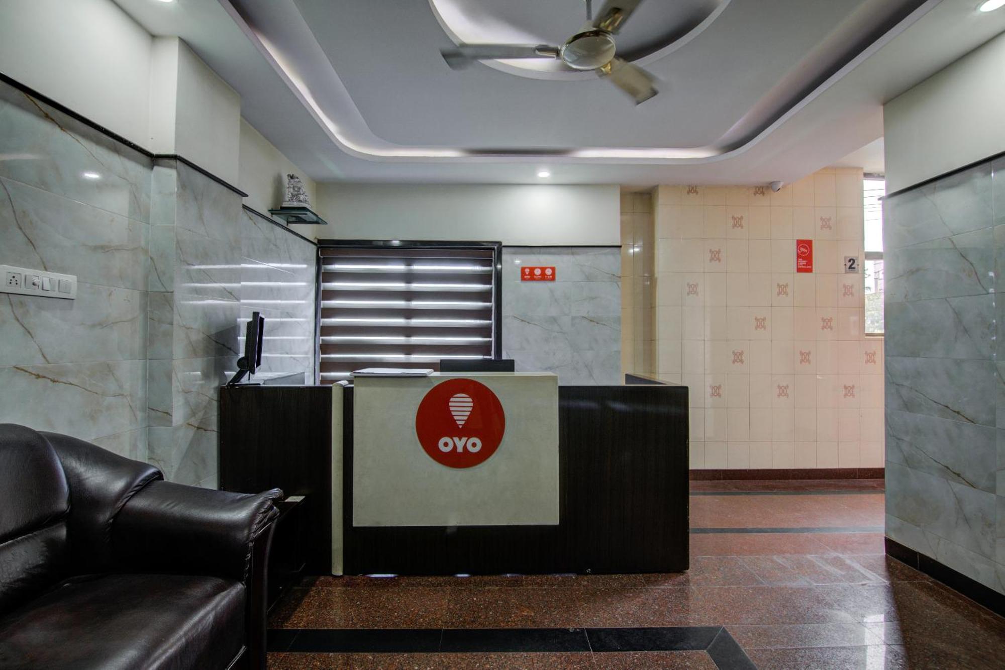 Hotel O Vb Grand ヴィシャーカパトナム エクステリア 写真