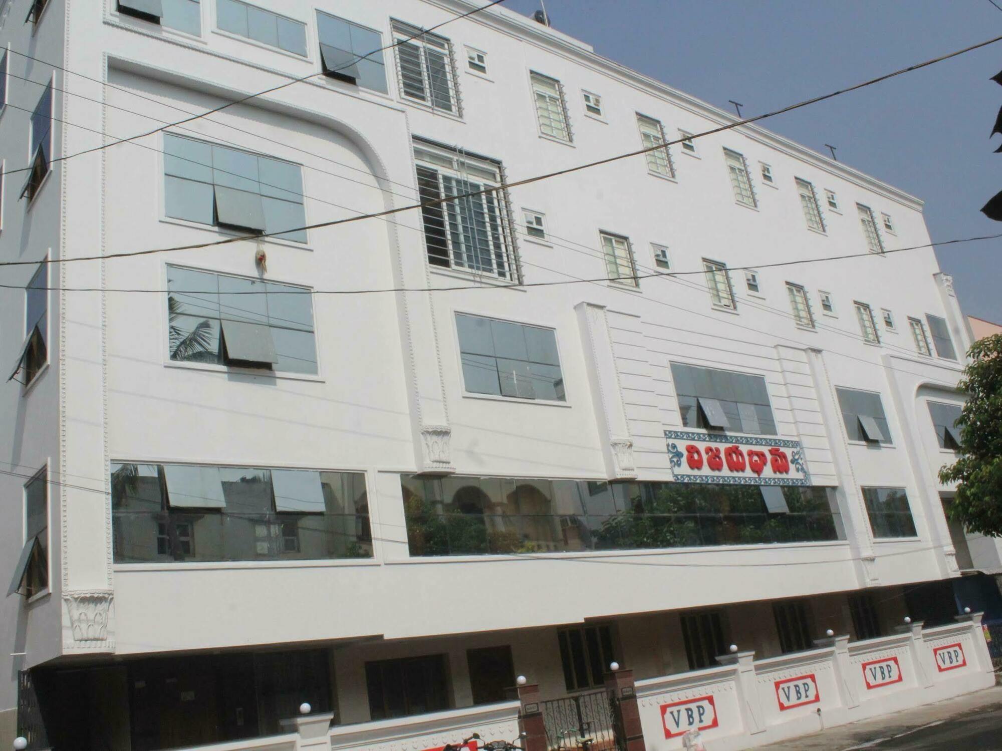 Hotel O Vb Grand ヴィシャーカパトナム エクステリア 写真