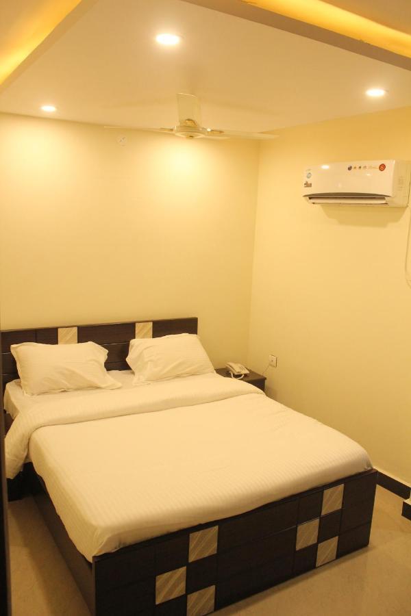 Hotel O Vb Grand ヴィシャーカパトナム エクステリア 写真