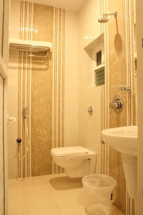Hotel O Vb Grand ヴィシャーカパトナム エクステリア 写真